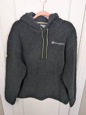 Champion Sherpa Fleece Hoodie – Size L